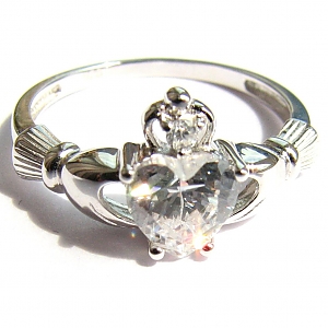 Кладдахское кольцо с цирконом. Серебро.