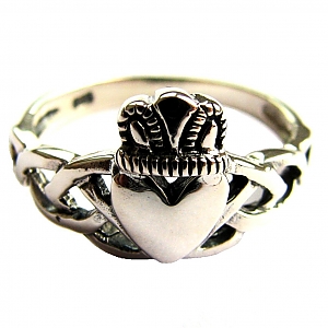 Кладдахское кольцо с кельтским узором. Серебро.