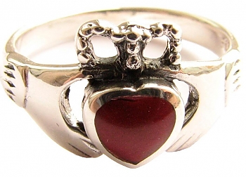 Серебряное кольцо Кладда с ониксом купить